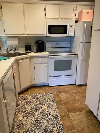 $3,500 | 4468 Northeast Ocean Boulevard, Unit 105B3, Jensen Beach, FL 34957