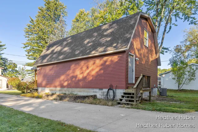 $225,000 | 2919 Beatrice Avenue, Middleville, MI 49333