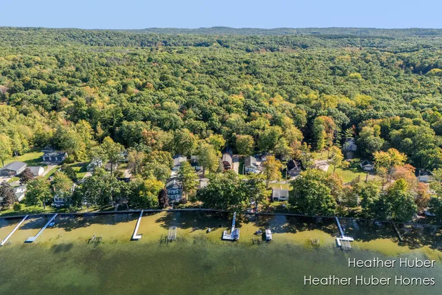 $225,000 | 2919 Beatrice Avenue, Middleville, MI 49333