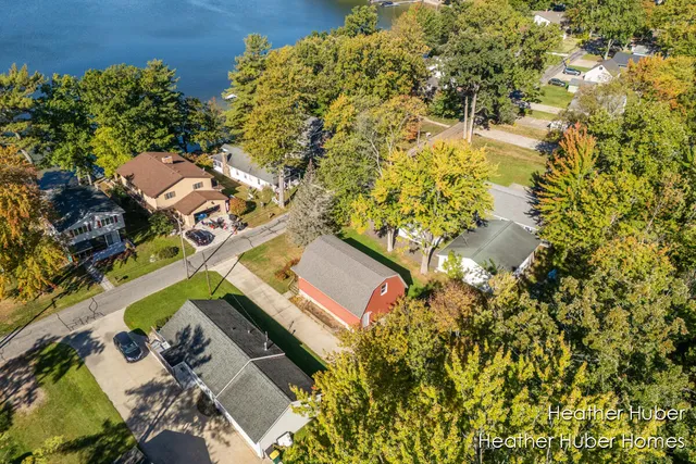 $225,000 | 2919 Beatrice Avenue, Middleville, MI 49333