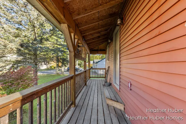 $225,000 | 2919 Beatrice Avenue, Middleville, MI 49333