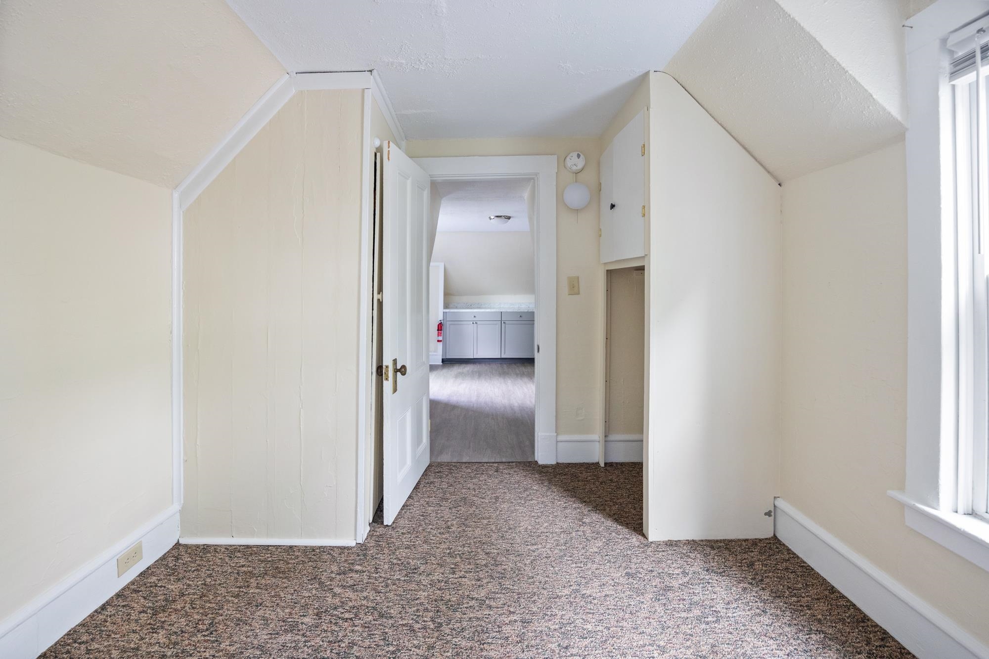 76 Ward Street Burlington, VT 05401 - Photo 9 of 34