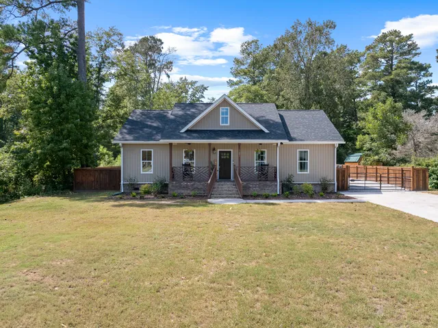 $405,000 | 1691 Bennett Circle, Holly Hill, SC 29059
