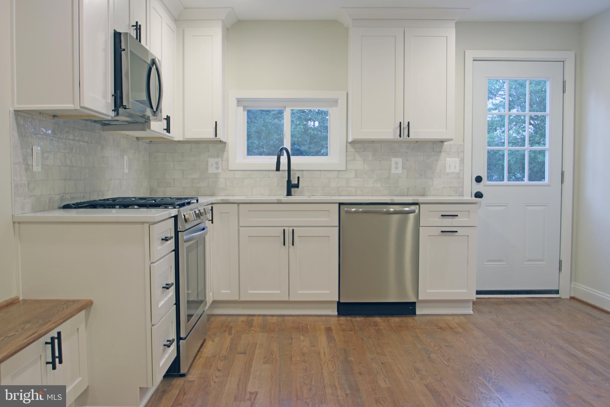 26 Belfast Road Lutherville-Timonium, MD 21093 - Photo 4 of 26 Gallery Image 4