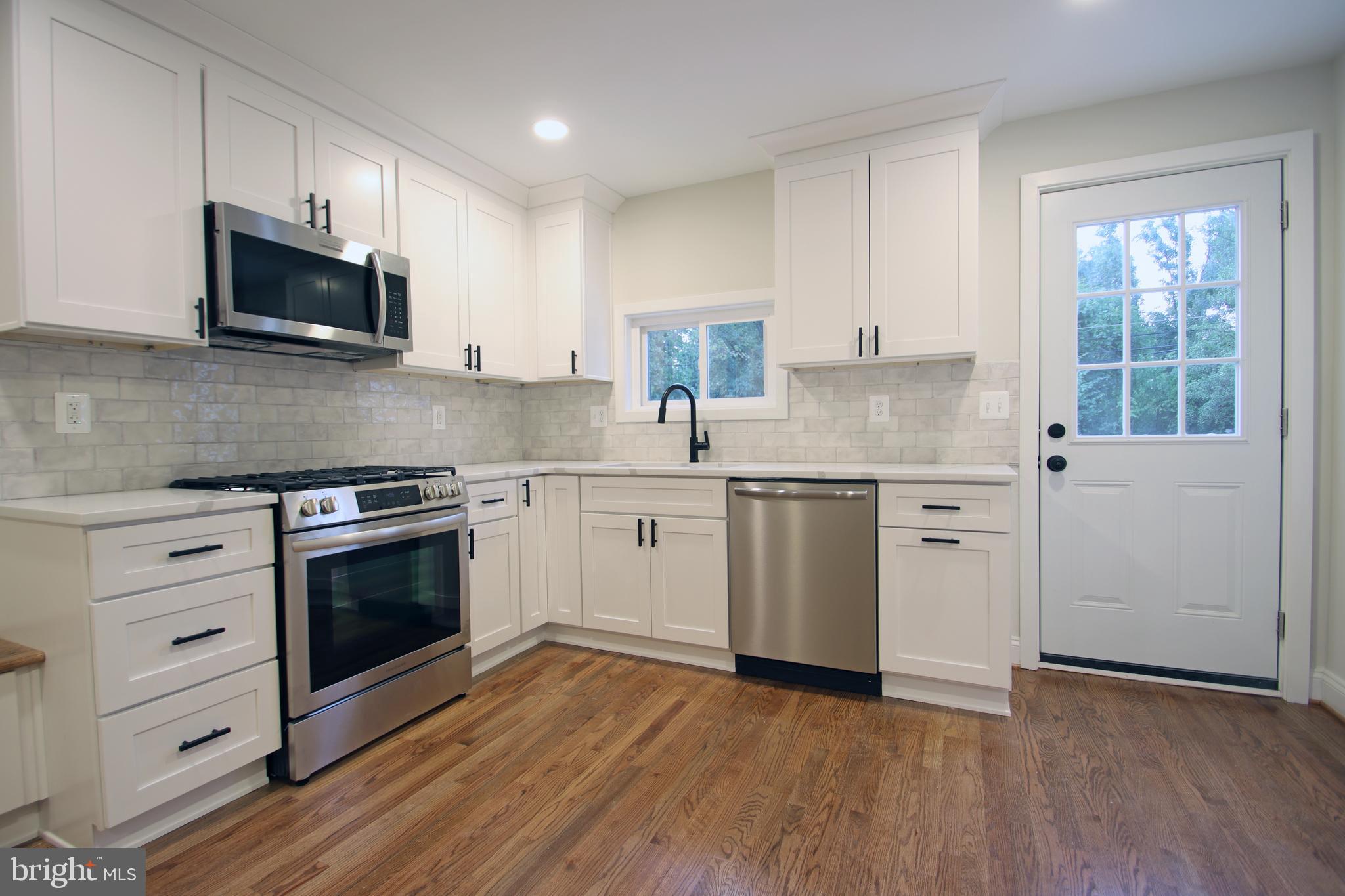 26 Belfast Road Lutherville-Timonium, MD 21093 - Photo 5 of 26 Gallery Image 5