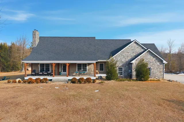 $999,000 | 41 Cooper Lane, Lyndeborough, NH 03082