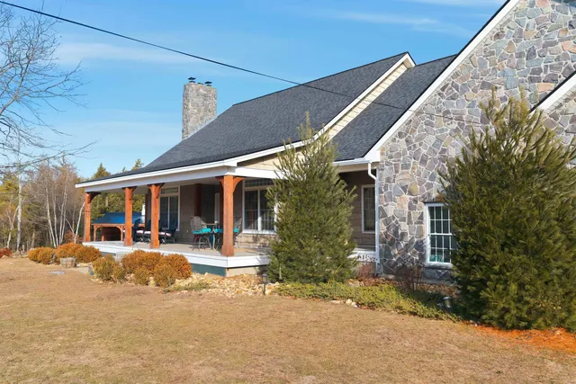 $999,000 | 41 Cooper Lane, Lyndeborough, NH 03082