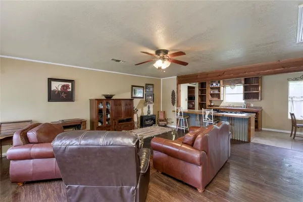 $290,000 | 216 Rolling Hills Drive, Aledo, TX 76008