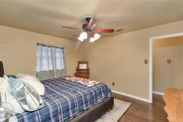 $290,000 | 216 Rolling Hills Drive, Aledo, TX 76008