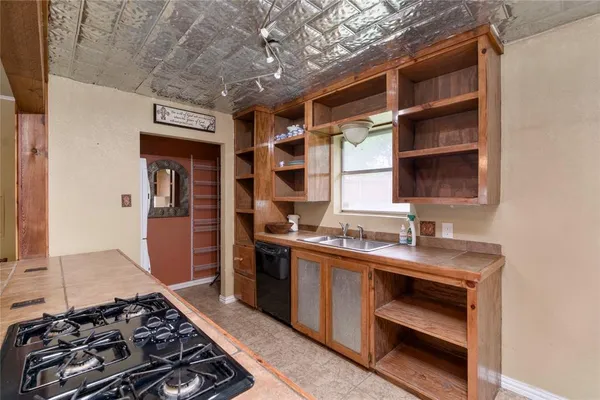 $290,000 | 216 Rolling Hills Drive, Aledo, TX 76008
