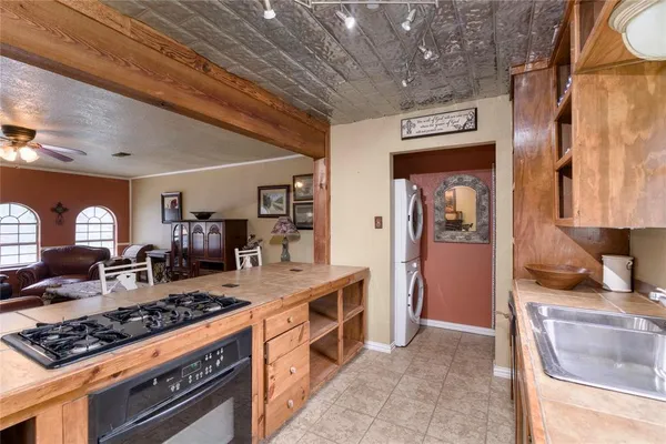 $290,000 | 216 Rolling Hills Drive, Aledo, TX 76008