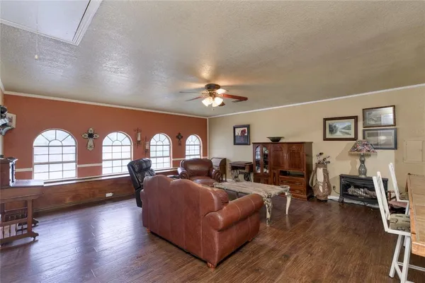 $290,000 | 216 Rolling Hills Drive, Aledo, TX 76008