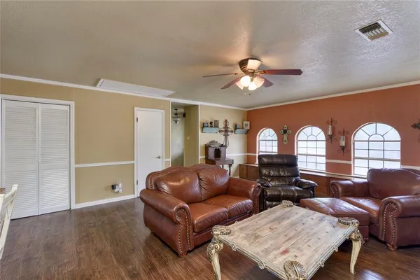 $290,000 | 216 Rolling Hills Drive, Aledo, TX 76008
