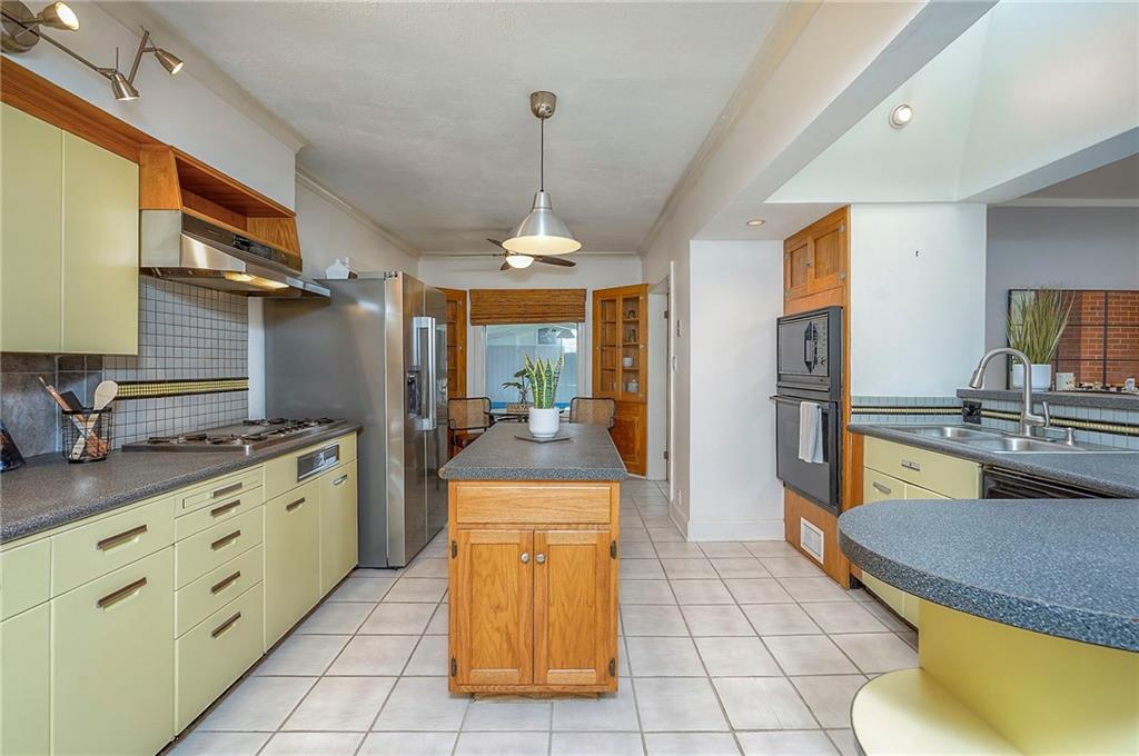 801 Valentine Road Kansas City, MO 64111 - Photo 20 of 50