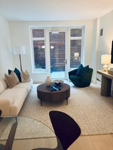$1,349,000 | 100 Lovejoy Wharf, Unit 3P, Boston, MA 02114