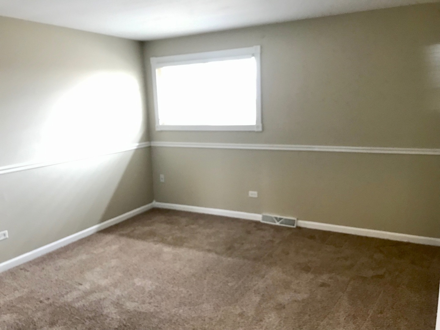 15616 Pine Road Oak Forest, IL 60452 - Photo 18 of 31 Gallery Image 18