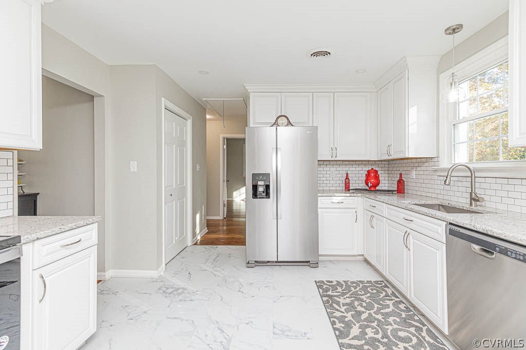 17022 Courtney Road Hanover, VA 23069 - Photo 4 of 31 Gallery Image 4