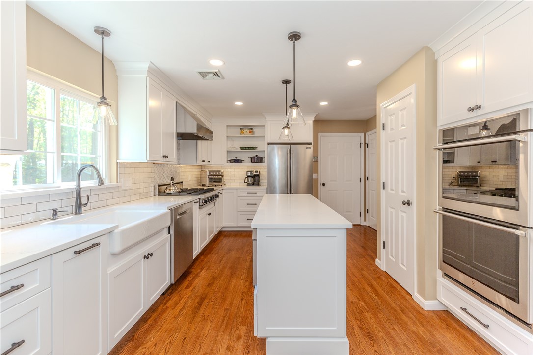 178 Thunder Trail Cranston, RI 02921 - Photo 12 of 49