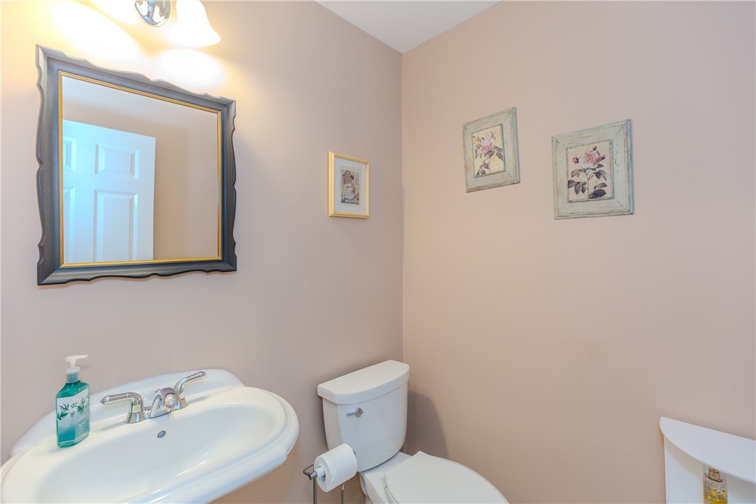 178 Thunder Trail Cranston, RI 02921 - Photo 17 of 49