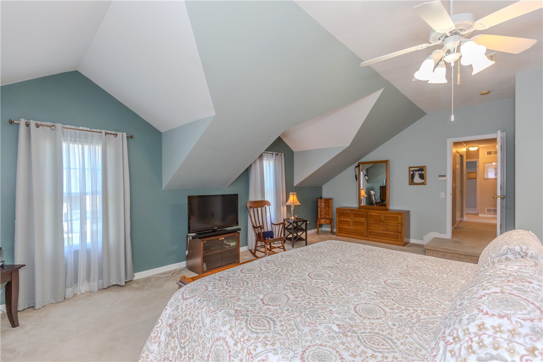 178 Thunder Trail Cranston, RI 02921 - Photo 21 of 49