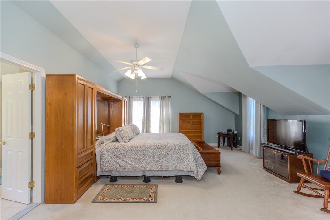 178 Thunder Trail Cranston, RI 02921 - Photo 22 of 49