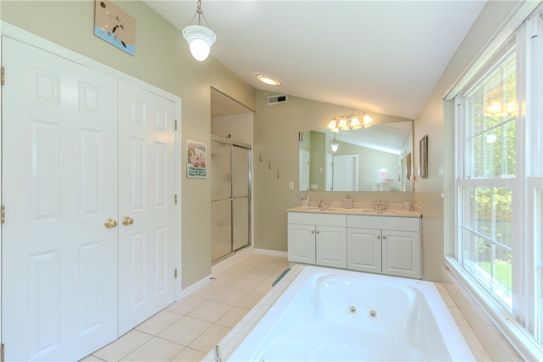 178 Thunder Trail Cranston, RI 02921 - Photo 24 of 49