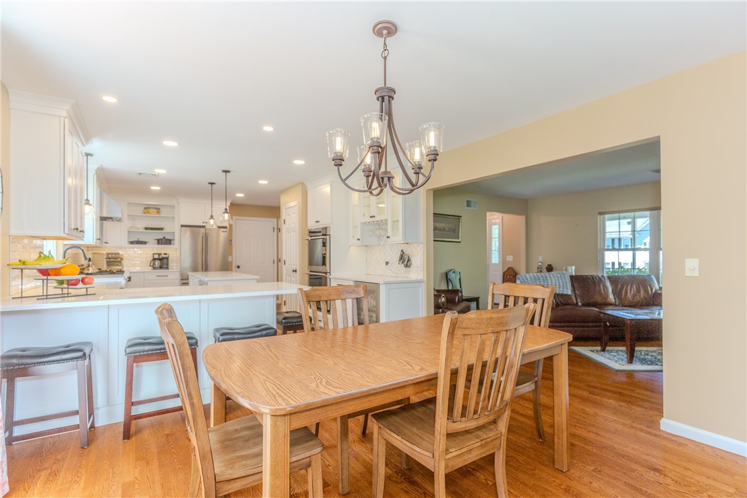 178 Thunder Trail Cranston, RI 02921 - Photo 8 of 49