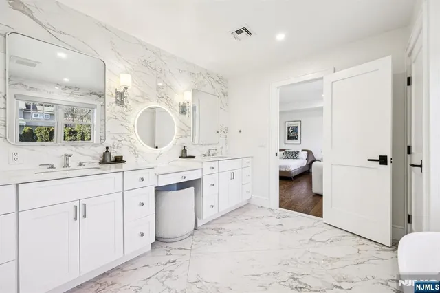 $2,399,000 | 298 Buttonwood Drive, Paramus, NJ 07652