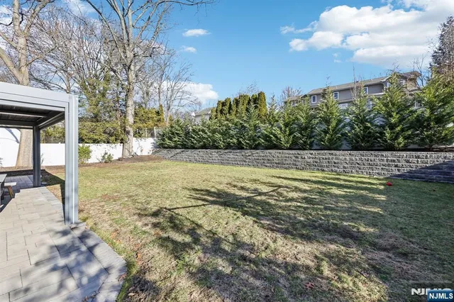 $2,399,000 | 298 Buttonwood Drive, Paramus, NJ 07652