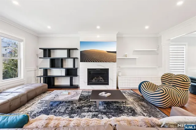 $2,399,000 | 298 Buttonwood Drive, Paramus, NJ 07652