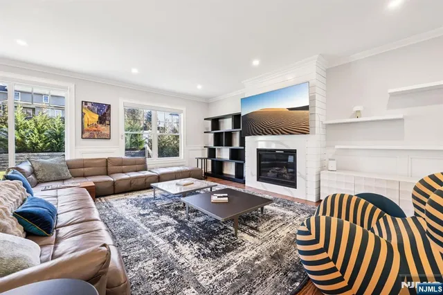 $2,399,000 | 298 Buttonwood Drive, Paramus, NJ 07652