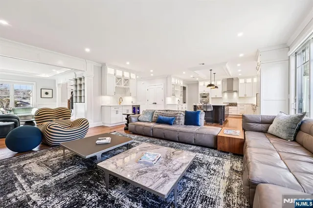 $2,399,000 | 298 Buttonwood Drive, Paramus, NJ 07652