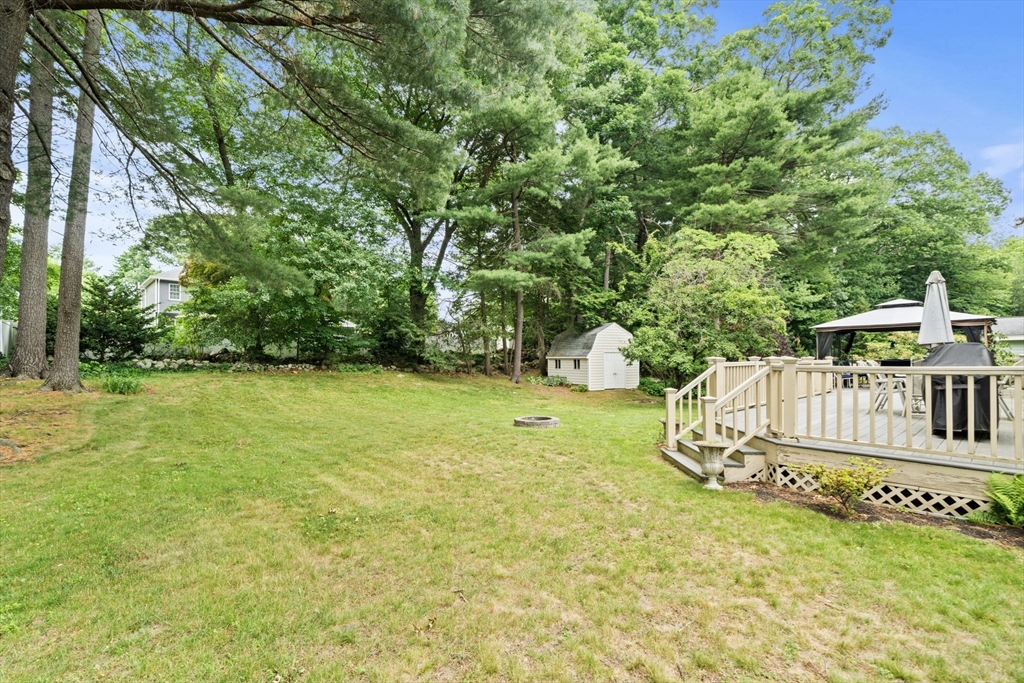 7 Trickett Road Lynnfield, MA 01940 - Photo 9 of 37