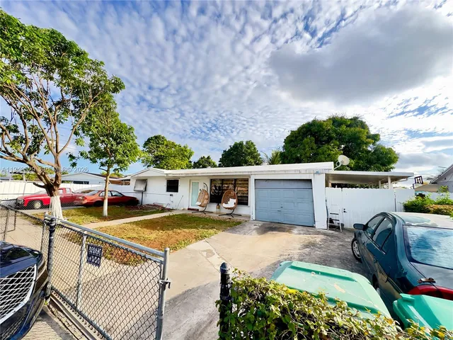 a view of a terrace with sitting area