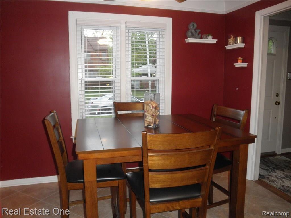 960 Cambridge Road Berkley, MI 48072 - Photo 10 of 30 View 2 from Kitchen