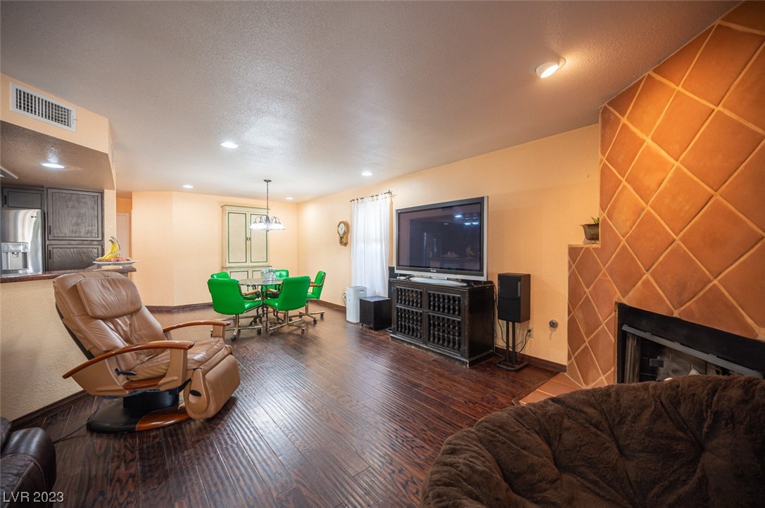 2706 Knightsbridge Road Henderson, NV 89074 - Photo 17 of 31 Gallery Image 17