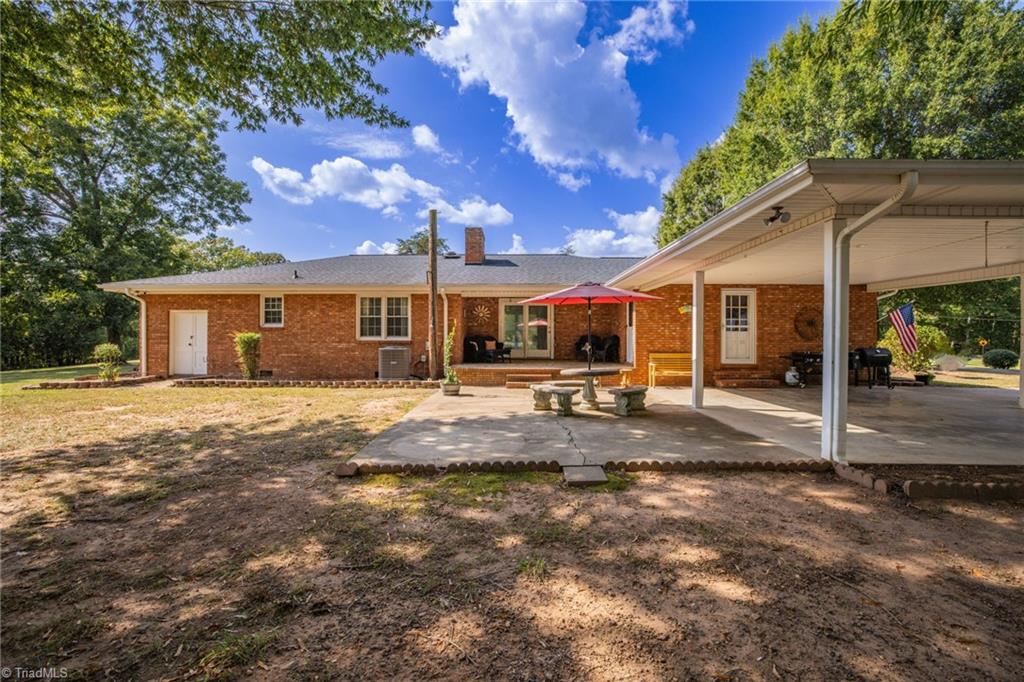 227 Cardinal Road Madison, NC 27025 - Photo 12 of 34
