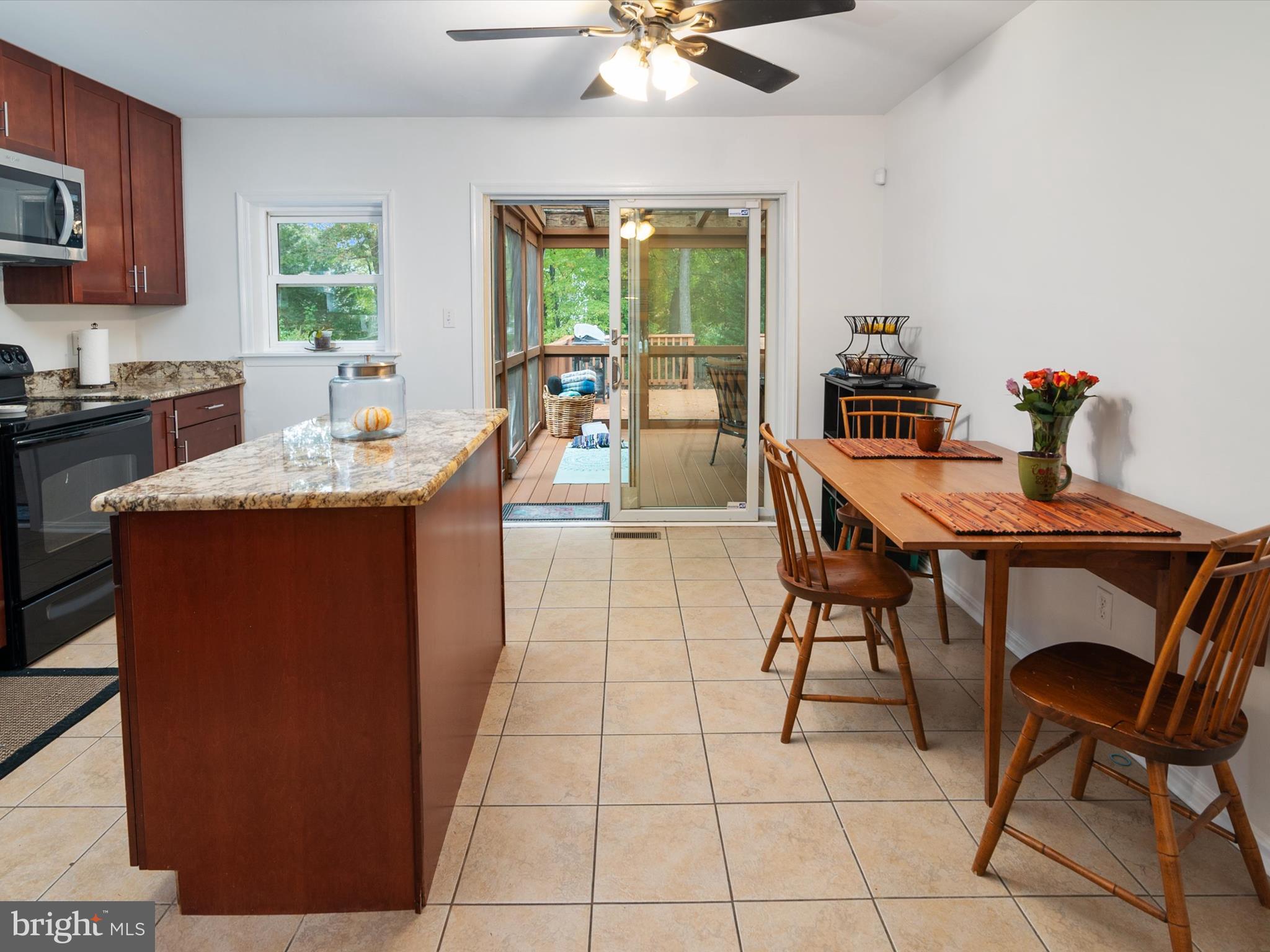 748 Dividing Road Severna Park, MD 21146 - Photo 9 of 53 Gallery Image 9
