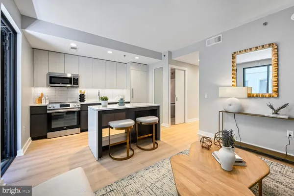 $2,725 | 950 3rd Street Northwest, Unit 1205, Washington, DC 20001