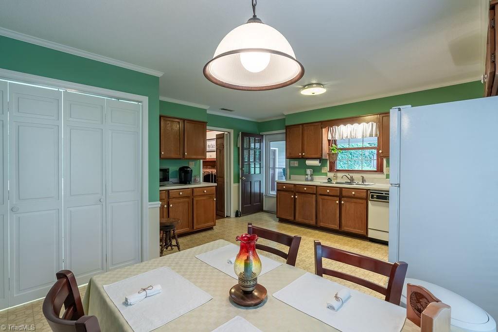 1451 South Peace Haven Road Clemmons, NC 27012 - Photo 12 of 23