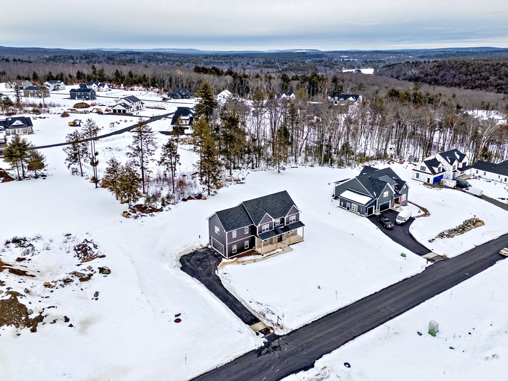 44 Balsam Hl Road Ludlow, MA 01056 - Photo 4 of 42