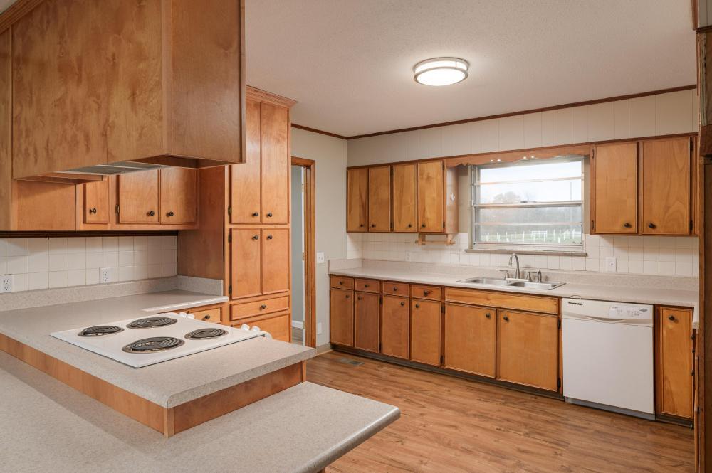 2450 Walkertown Road Dayton, TN 37321 - Photo 4 of 13 3