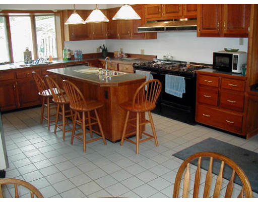 161 Upper Road Deerfield, MA 01342 - Photo 3 of 7 Gallery Image 3