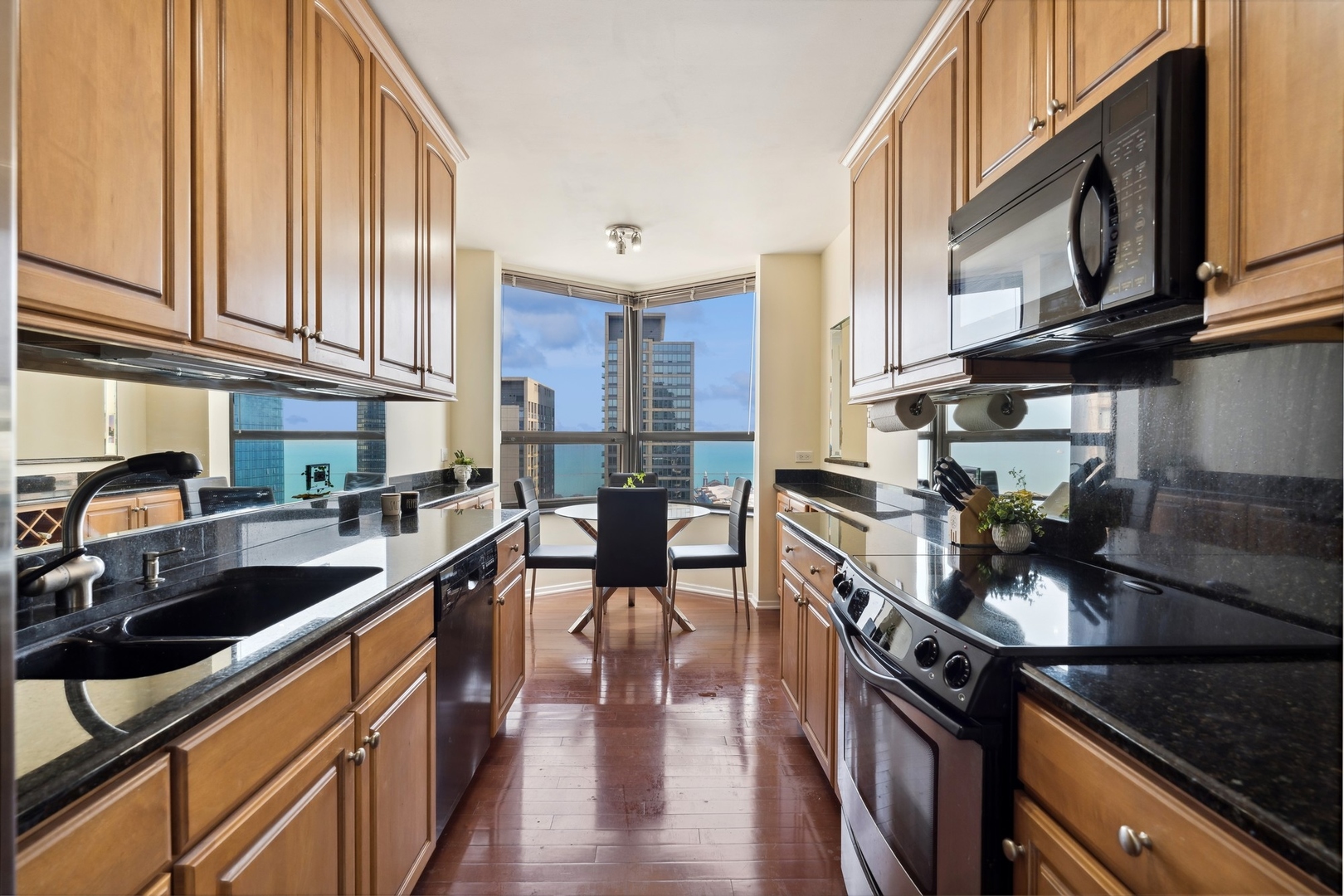 400 East Ohio Street, Unit 4303 Chicago, IL 60611 - Photo 12 of 27