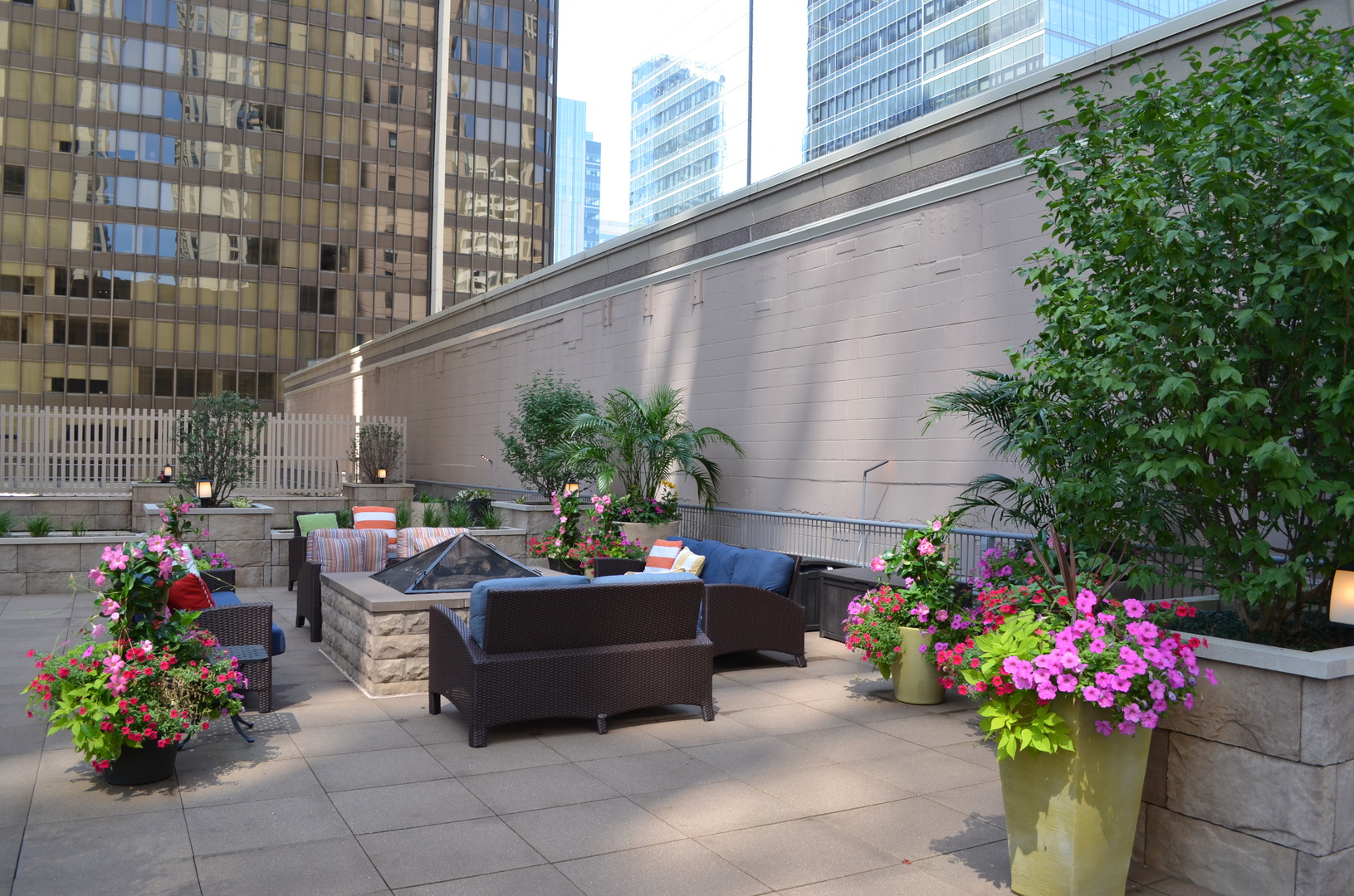 400 East Ohio Street, Unit 4303 Chicago, IL 60611 - Photo 23 of 27