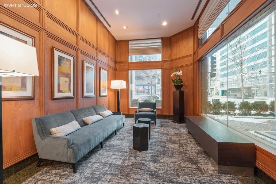 400 East Ohio Street, Unit 4303 Chicago, IL 60611 - Photo 26 of 27