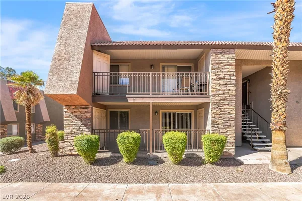 $1,300 | 5062 River Glen Drive, Unit 151, Las Vegas, NV 89103