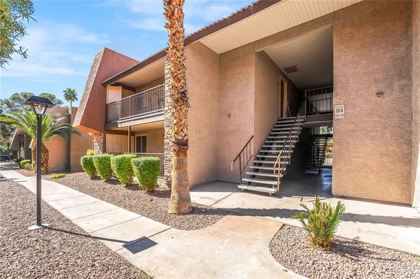 $1,300 | 5062 River Glen Drive, Unit 151, Las Vegas, NV 89103