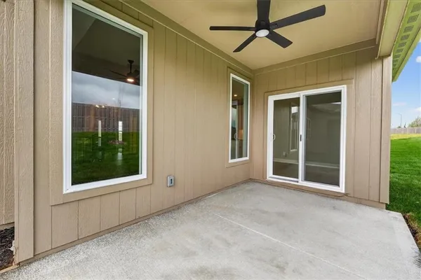 $523,796 | 25050 West 94th Terrace, Lenexa, KS 66227