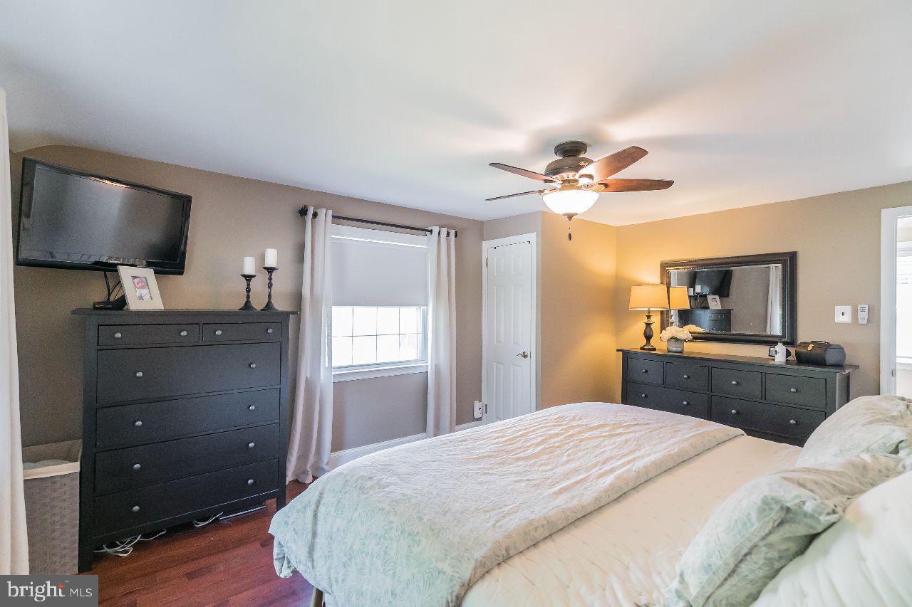 13 Raymond Road Broomall, PA 19008 - Photo 16 of 31 Master Bedroom - Accommodates a King Size Bed